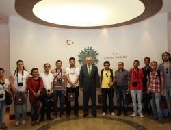 Çorum Valisi Çakır'dan Gazetecilere Destek