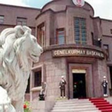 Generaller sıkıştı mı?