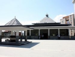 Selçuklu Mimarisiyle Yapılan Kökçüoğlu Camii İbadete Açıldı