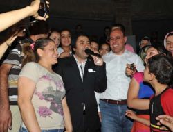 Abdurrahman Önül’den 10 Bin Kişiye İlahi Konseri