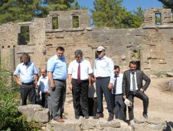 Seleukeia Antik Kent'te Tarihi Dokuya Zarar Veren Unsurlar Kaldırılacak