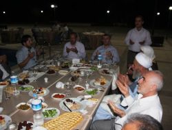 Mardin'de Kanaat Önderleri İftarda Buluştu