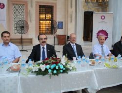 "Lüks Oteller Yerine Mütevazı Yerlerde İftar Veriliyor"