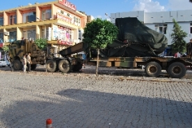 TSK, Kobani sınırına askeri sevkıyat yaptı!