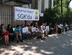 Sgk İl Binası Önünde 'Mobbing' Protestosu