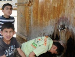 Çöl Sıcaklıkları Vatandaşlara Zor Anlar Yaşatıyor