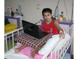 Hemofili Hastası Oğlunun Tedavisi İçin Uğraşırken İşinden Oldu