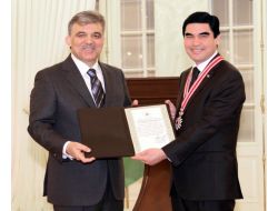 Gül, Berdimuhamedov’u Türkiye’ye Davet Etti