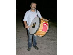Sağır Ve Dilsiz Ramazan Davulcusu: İnsanları Sahura Kaldırmak Bana Huzur Veriyor