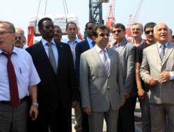 Kızılay'dan Somali'ye 77 İş Makinesi