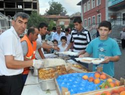 İftar Çadırları Afyon’da Kaynaşma Noktası Oldu