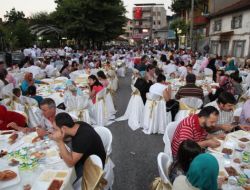 İlçe Halkı Birlikte İftar Yaptı