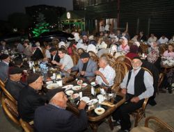 Vali Şentürk, Huzurevi Sakinlerine İftar Verdi!