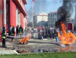 Çorlu'da İtfaiyeden Belediye Personeline Yangın Eğitimi