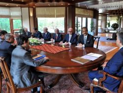 Gül, Cemaat Vakıfları Temsilcisi Vingas'ı Kabul Etti