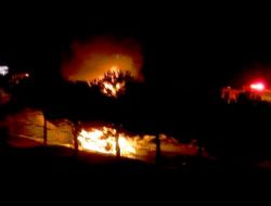 Otomobil Alev Topuna Döndü