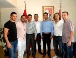 Osmanlı Ve Polis Armasını Saça Kazıdı