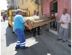 Konak Belediyesi'nden Mülteci Aileye Yardım