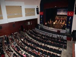 Emekli Öğretmenlere Vefa Konseri Büyük İlgi Gördü
