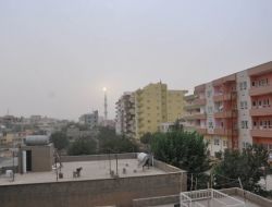 MİDYAT’TA TOZ BULUTU ETKİLİ OLDU