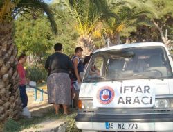 Urla’yı Tanıtma Derneği Her Gün 300 Kişiye İftar Veriyor