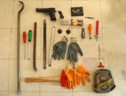 Hayırsever Vatandaşın Evini Soyan Zanlılar Yakalandı