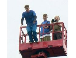 40 Metre Yükseklikten Takla Atarak Dünya Rekoru Kırdı