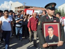 Eskişehir Şehidini Son Yolculuğuna Uğurladı