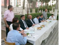 Kilise Bahçesinde Düzenlenen İftarda Hoşgörü Mesajı Verildi