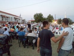 Batı Trakya'da Geleneksel İftar Coşkusu Devam Ediyor