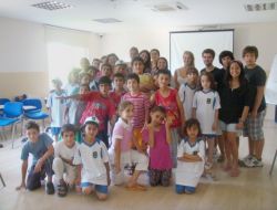 Amerikanlı Öğrenciler, Bursa'da Çocuk Merkezini Ziyaret Etti