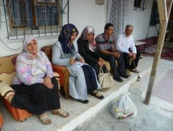 Eğitim Gönüllüleri İhtiyaç Sahiplerini Sevindirdi