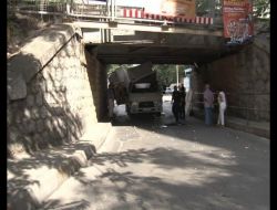 KAĞIT GİBİ PARÇALANDI!