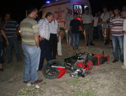 Akyazı'da 2 Motosiklet Çarpıştı: 4 Yaralı