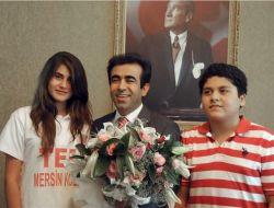 Vali Güzeloğlu Sbs Şampiyonlarını Ödüllendirdi