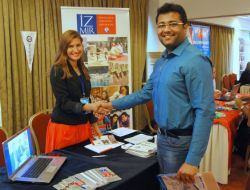 İzmir Üniversitesi Pakistan’da Tanıtıldı