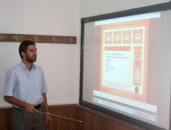 Kur’an Kursunda Akıllı Tahta Uygulaması Başladı