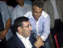 Bakan Yılmaz, Yemen Türküsünü Söyledi