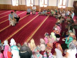 Öğrenciler Ney Eşliğinde İlahi Söyledi