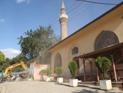 Tarihi Camiye 586 Yıl Sonra Avlu Ve Şadırvan Yapılıyor