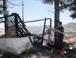 Hastane Önünde Çıkan Yangın Korkuttu