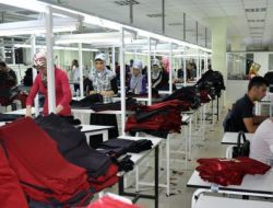 Mardin'deki Tekstil Fabrikası Gece Üretim Yapıyor