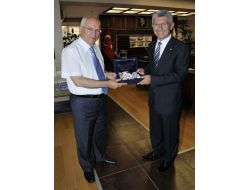 Rektör Ayhan'dan Başkan Yaşar'a Veda Ziyareti