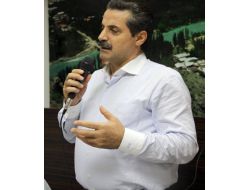 Bakan Çelik: Gül İle Erdoğan Arasında Sorun Yok, Birileri Beyhude Çaba İçinde