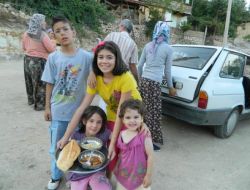 Acıpayam'da Getisad'ın Çadırında Hayırseverler İftar Veriyor