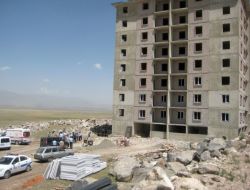 İnşaattan Düşen İşçi Hayatını Kaybetti