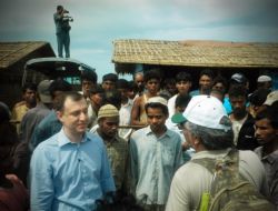 Türk Büyükelçi Ateş, Arakan’ı Ziyaret Etti (2)