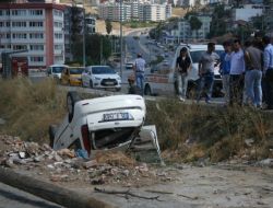 Takla Atan Arabada Sıkışan Sürücü Yaralandı