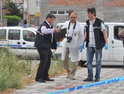 Genç Kadın Sokak Ortasında Kurşunlandı