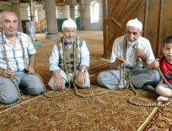 Bay Ali Camii’nde 300 Yıllık 637 Taneli Tesbih
